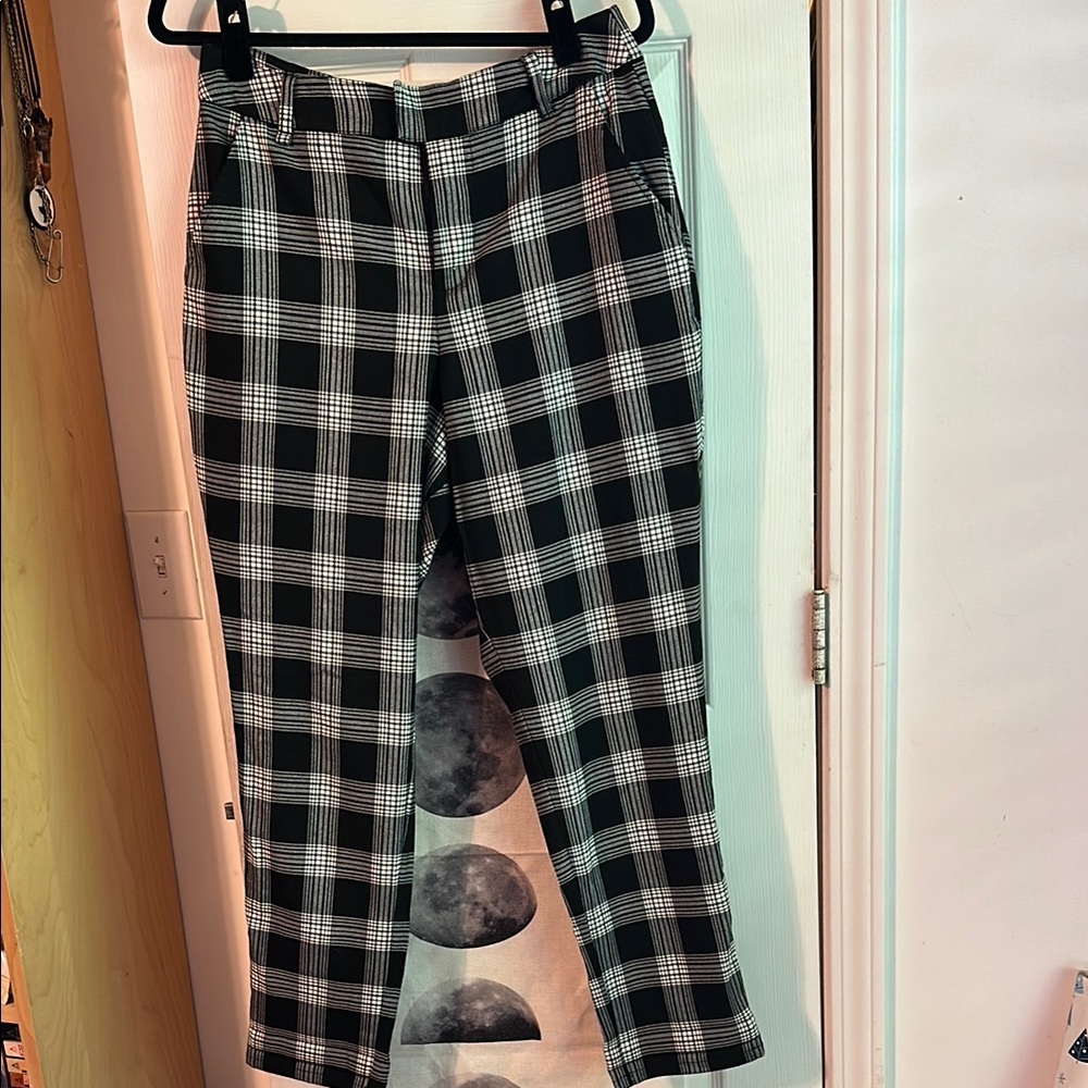 Hot Topic Black and White Checkered Pants